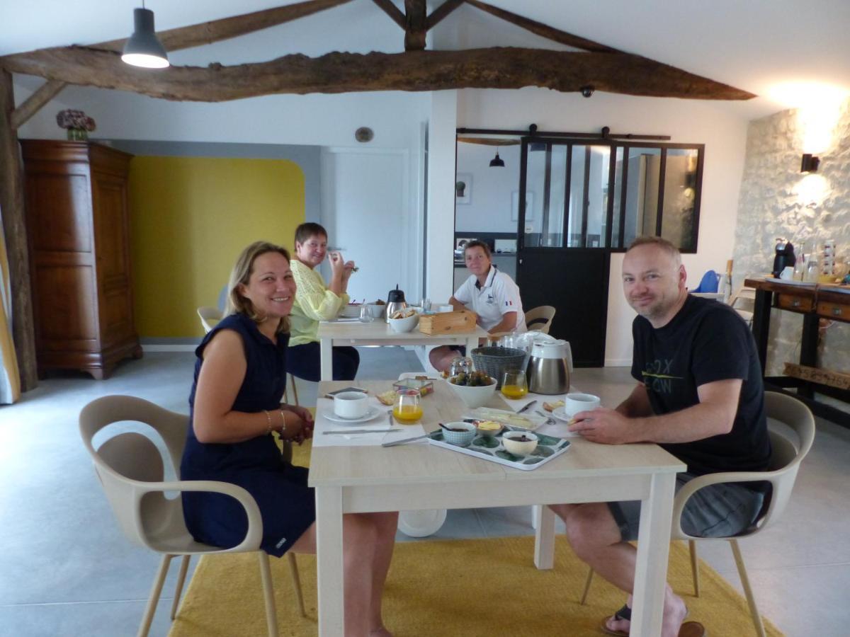 L'Alambic De L'Estuaire Bed & Breakfast Saint-Fort-sur-Gironde Exterior photo